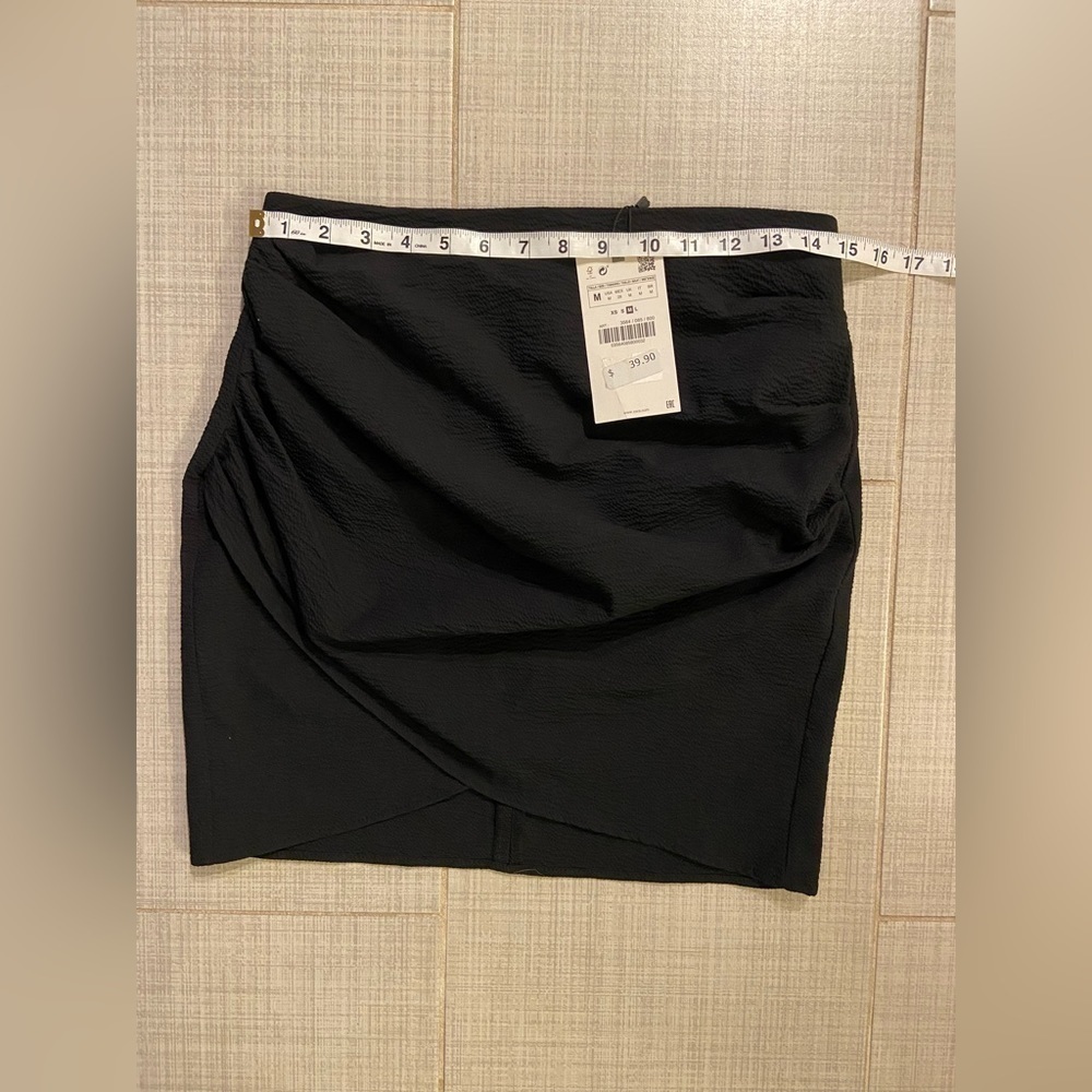 𝅺ZARA Draped Wrapped Black Mini Skirt Size Medium NWT - Picture 7 of 11